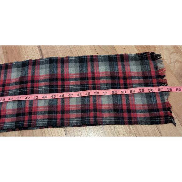 Vintage Pendleton Scarf 100% Virgin Wool Mens Red Black Plaid Checker USA - Picture 7 of 8